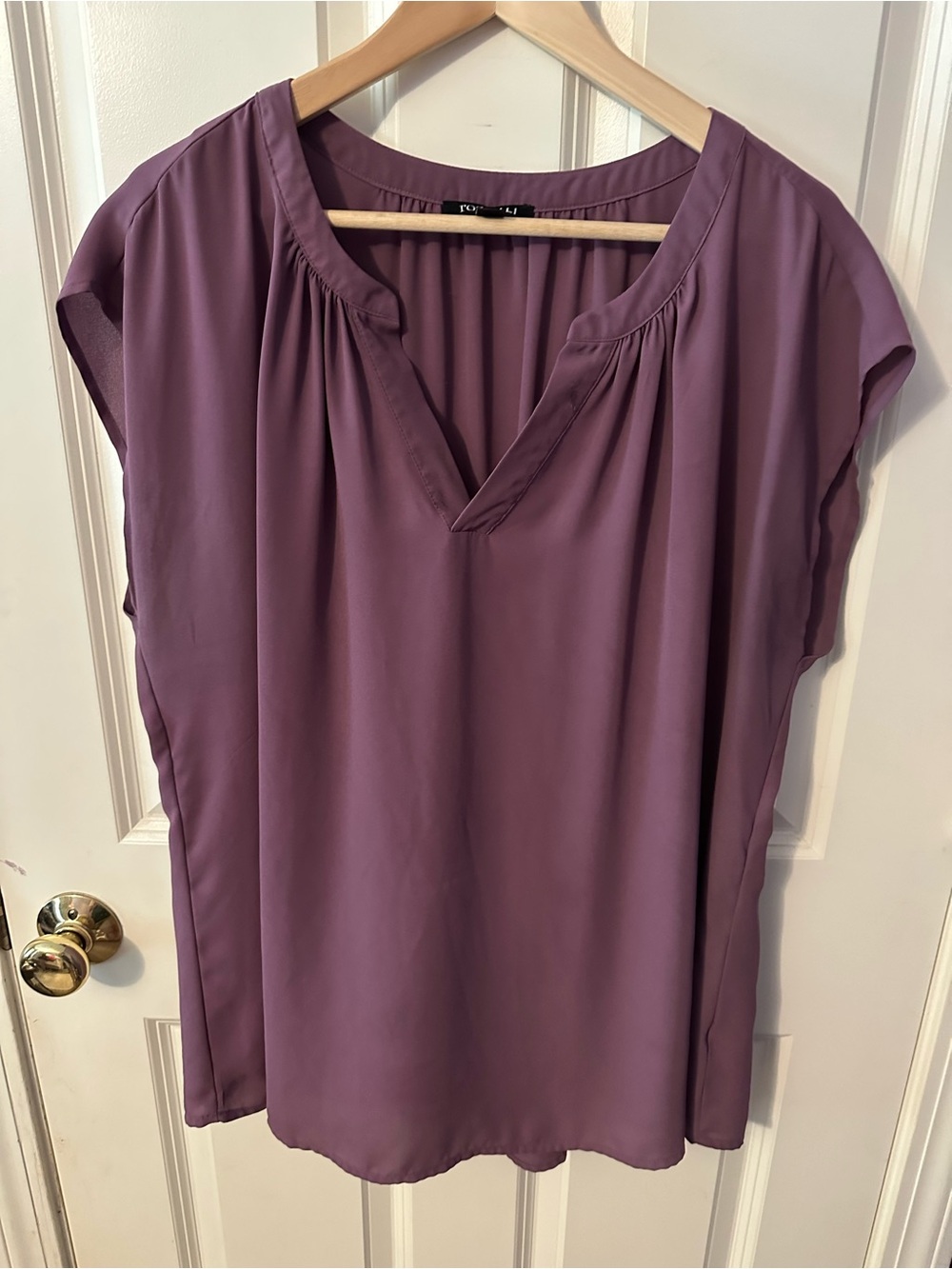 Roz & Ali Mauve Pleated Split-Neck Cap-Sleeve Blouse